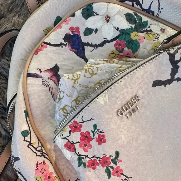 Guess Mini Backpack - Picture 3 of 8